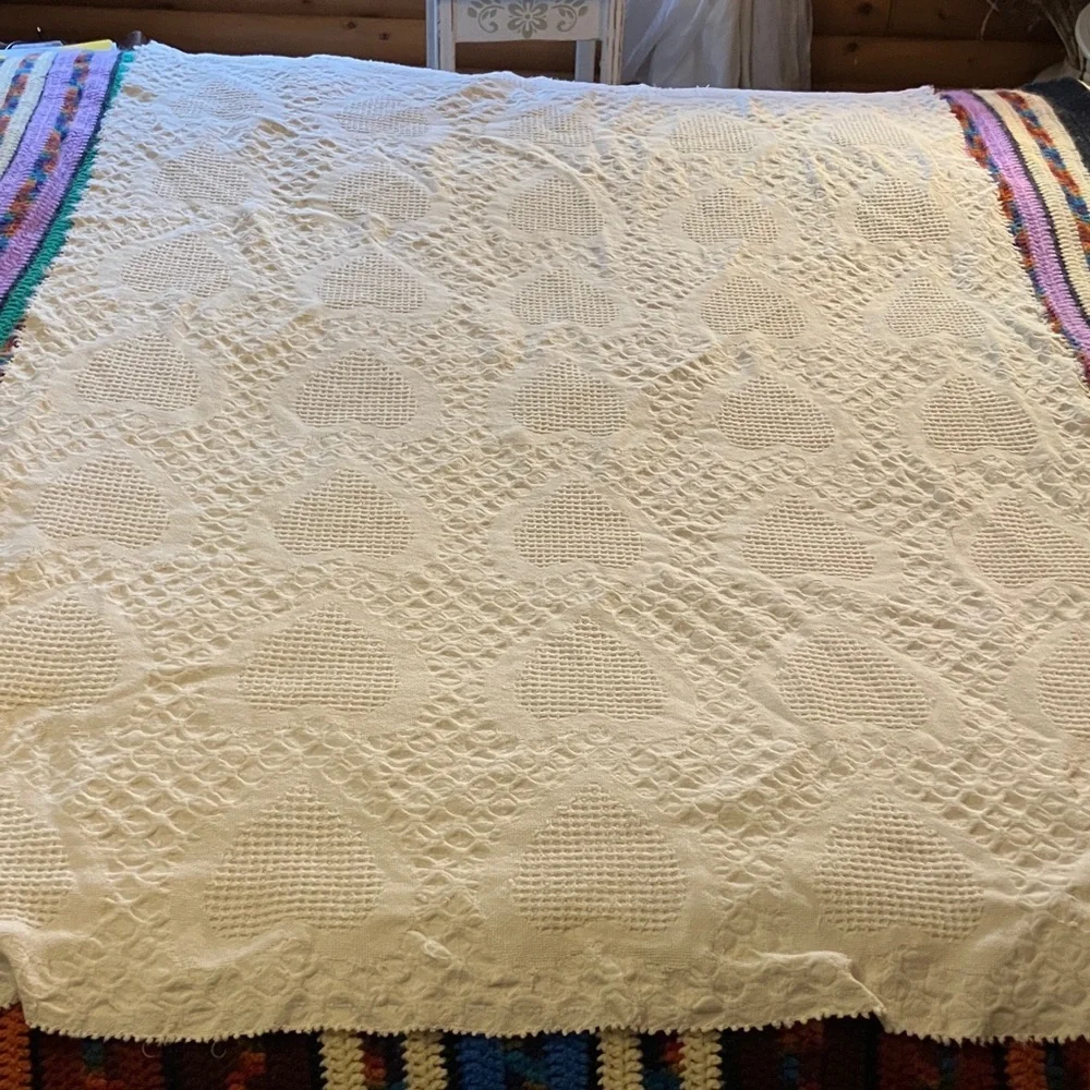 Cotton Matelasse throw blanket with hearts 40 x 66”